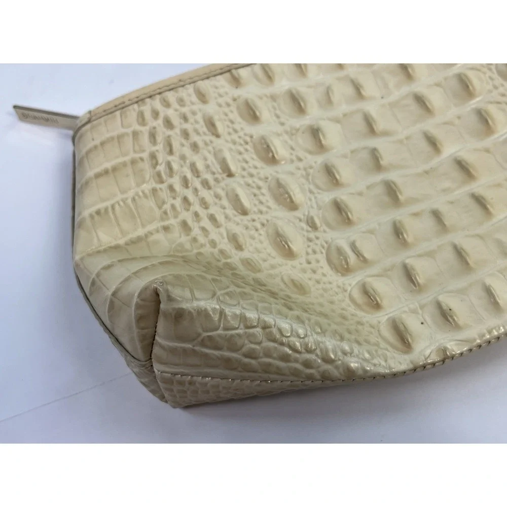 BRAHMIN Daisy Clutch Wallet Croc Embossed Cream Colored Wristlet 10.5